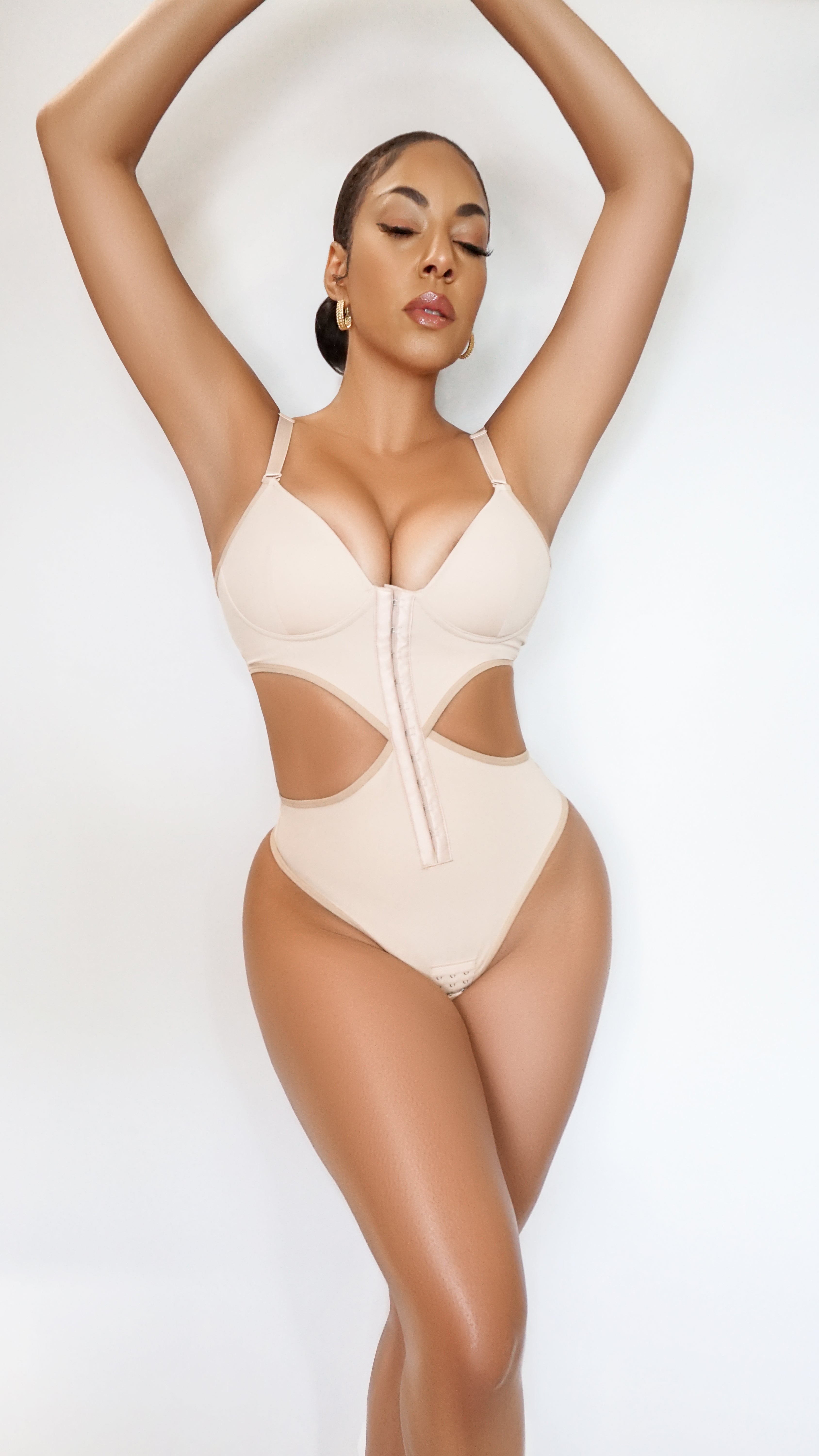 Nude Signature Cut Out Shape-wear